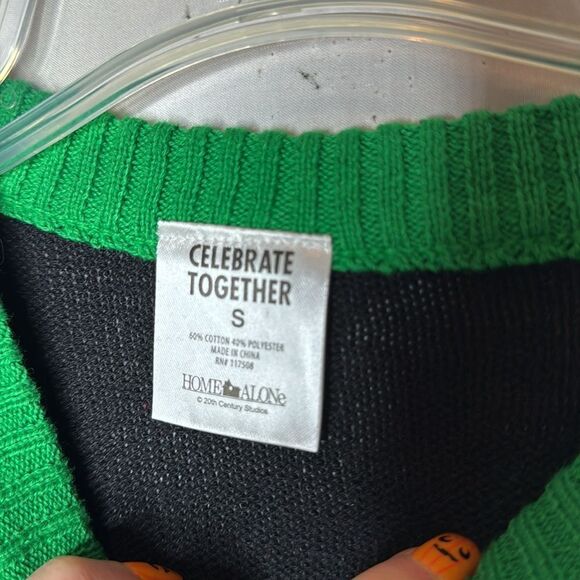 Celebrate Together Home Alone “Filthy Animal” Ugly Christmas Sweater. Size Small - Picture 6 of 8